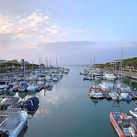 Spacious On 2 Levels With Balcony Bibione