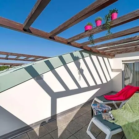 Spacious On 2 Levels With Balcony Hotel 3*